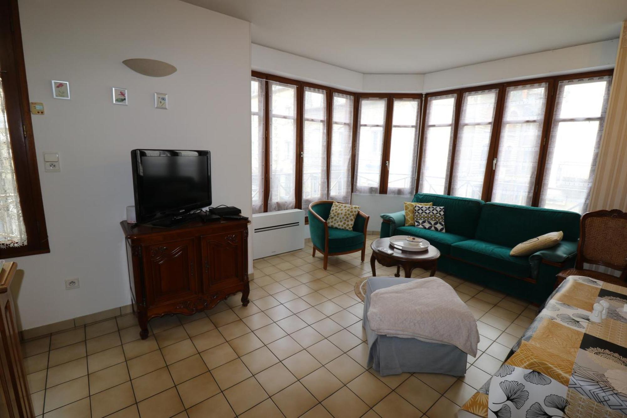 Ideal , Plein Centre-Ville Tout Confort Espalion Zewnętrze zdjęcie